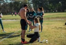Ella le propuso casamiento cuando terminó de jugar al fútbol