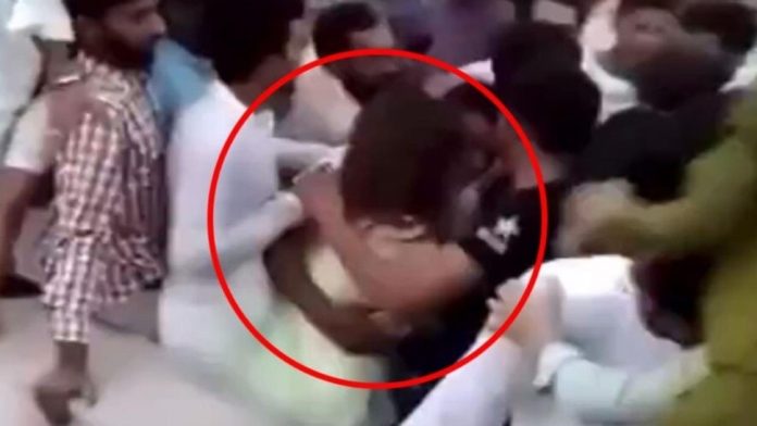 grababa_un_video_de_tiktok_y_fue_abusada_por_una_manada_de_400