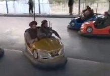 Así talibanes juegan en los autitos chocadores y la calesita | VIDEO