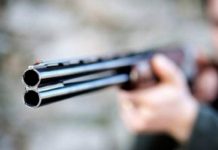 Se burlaron de él jugando al fútbol: volvió con un arma y los acribilló a balazos