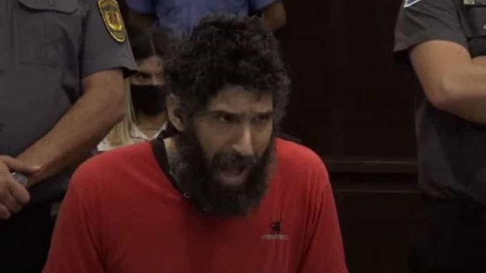 hombre_gato_maullando_1_crop1635258120538.jpg_1734428432-min