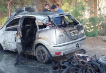 Llevaba leña para el asado de Nochebuena y se le incendió el auto en plena calle