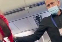 Echaron a un hombre de un avión que usaba una tanga roja como barbijo