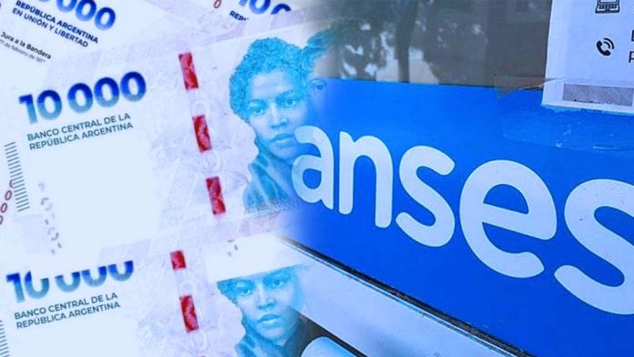 dinero_billetes_cajero_automatico_pagos_anses_1-min