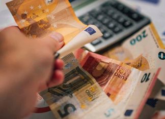 La ayuda de 525 euros para todos los pensionistas vulnerables: ¿cómo solicitarla y qué requisitos piden?