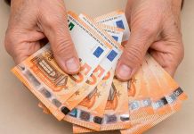 Jubiladas con hijos pueden cobrar una ayuda de 140 euros: ¿cómo solicitarla y cuáles son los requisitos?